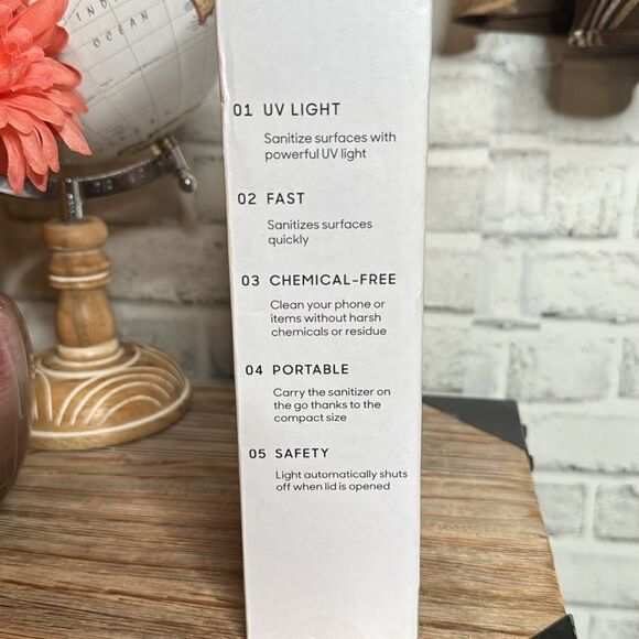 NIB Sharper Image UV Zone Phone Sanitizer Charger - Picture 6 of 7